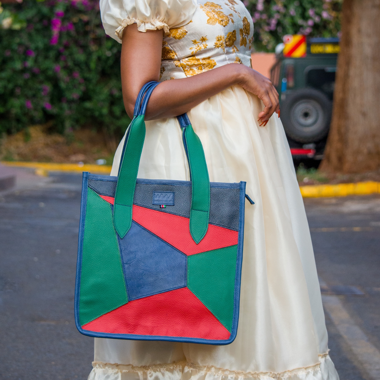 Amiu Handbag
