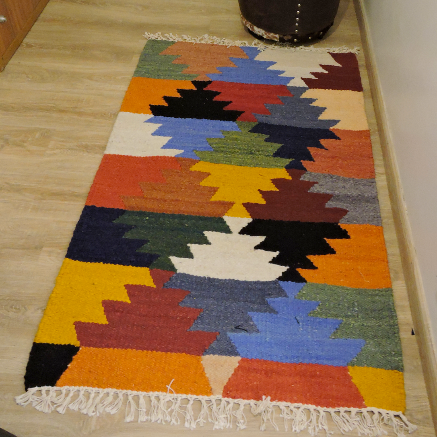 African Luxury Brand | Wazawazi – Leather Bags, Jewelry &Amp; Home Décor 25 Handmade Wool Carpet – Lumka Wazawazi Artisan Rug From Kenya
